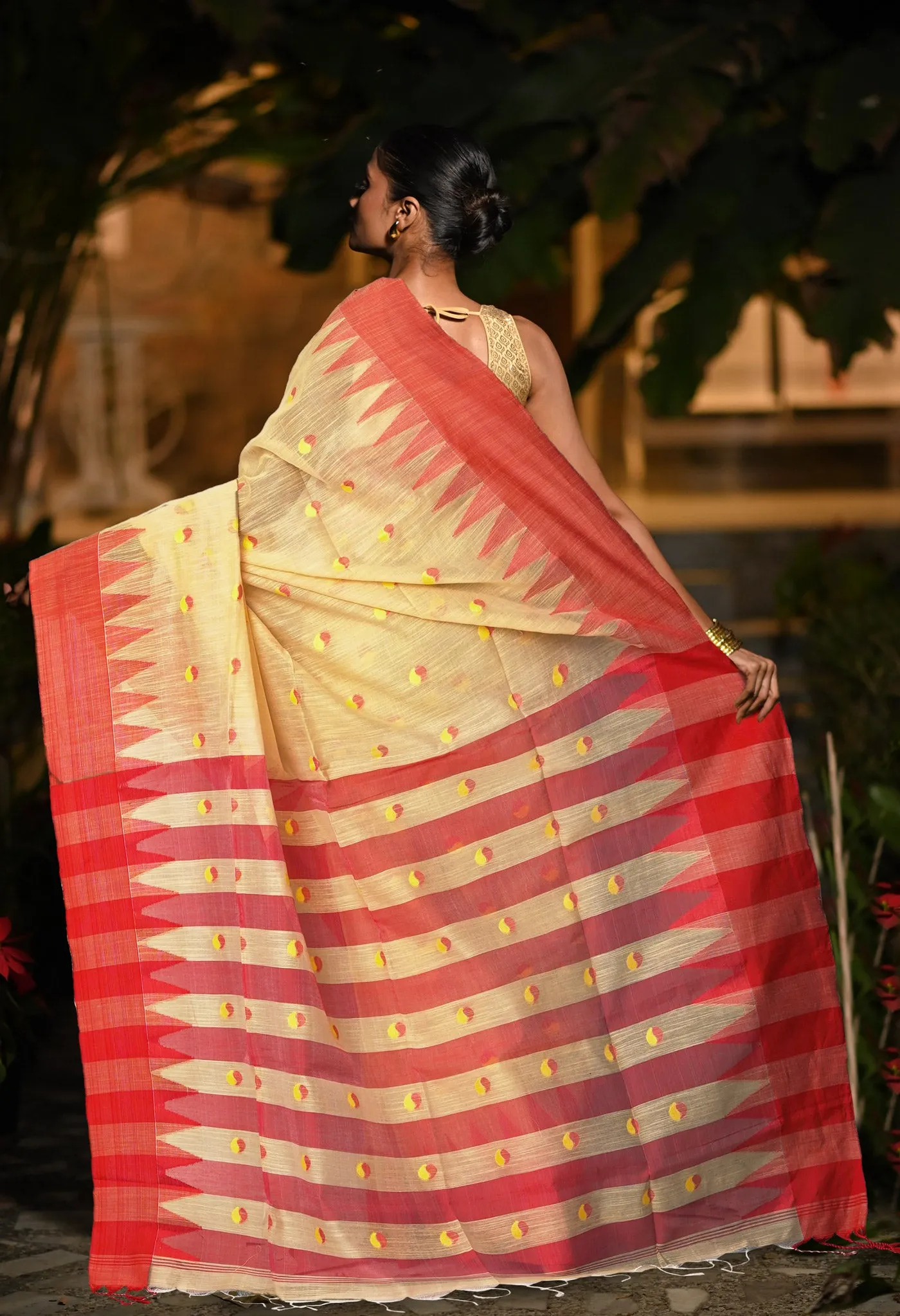 Beige Pure Handloom Bengal Cotton Linen Saree-UNM81585