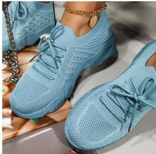Breezy Lace-Up Women’s Sneakers