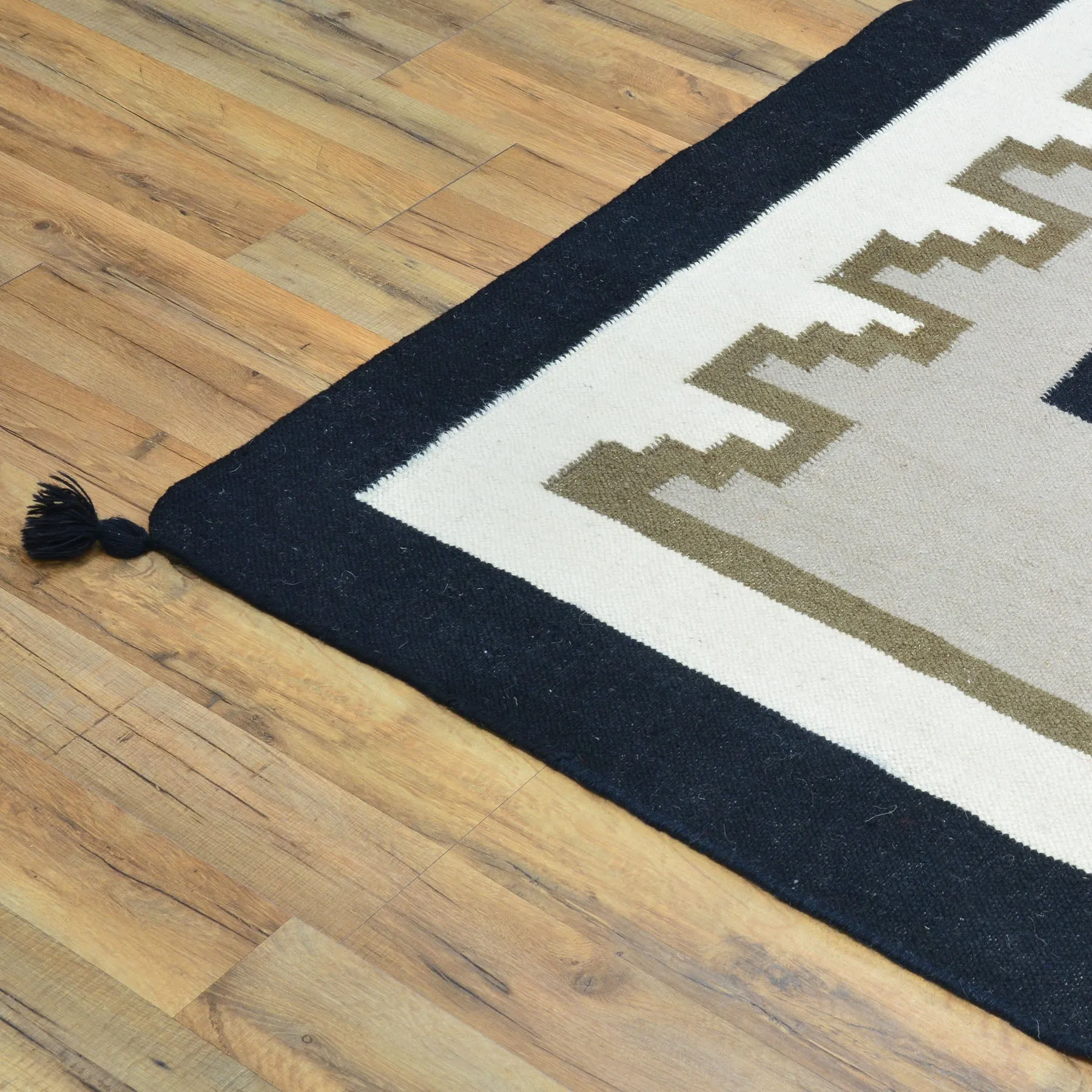 Hand-Woven Flatweave Southwestern Design Kilim Rug (Size 11.11 X 14.6) Cwral-8199