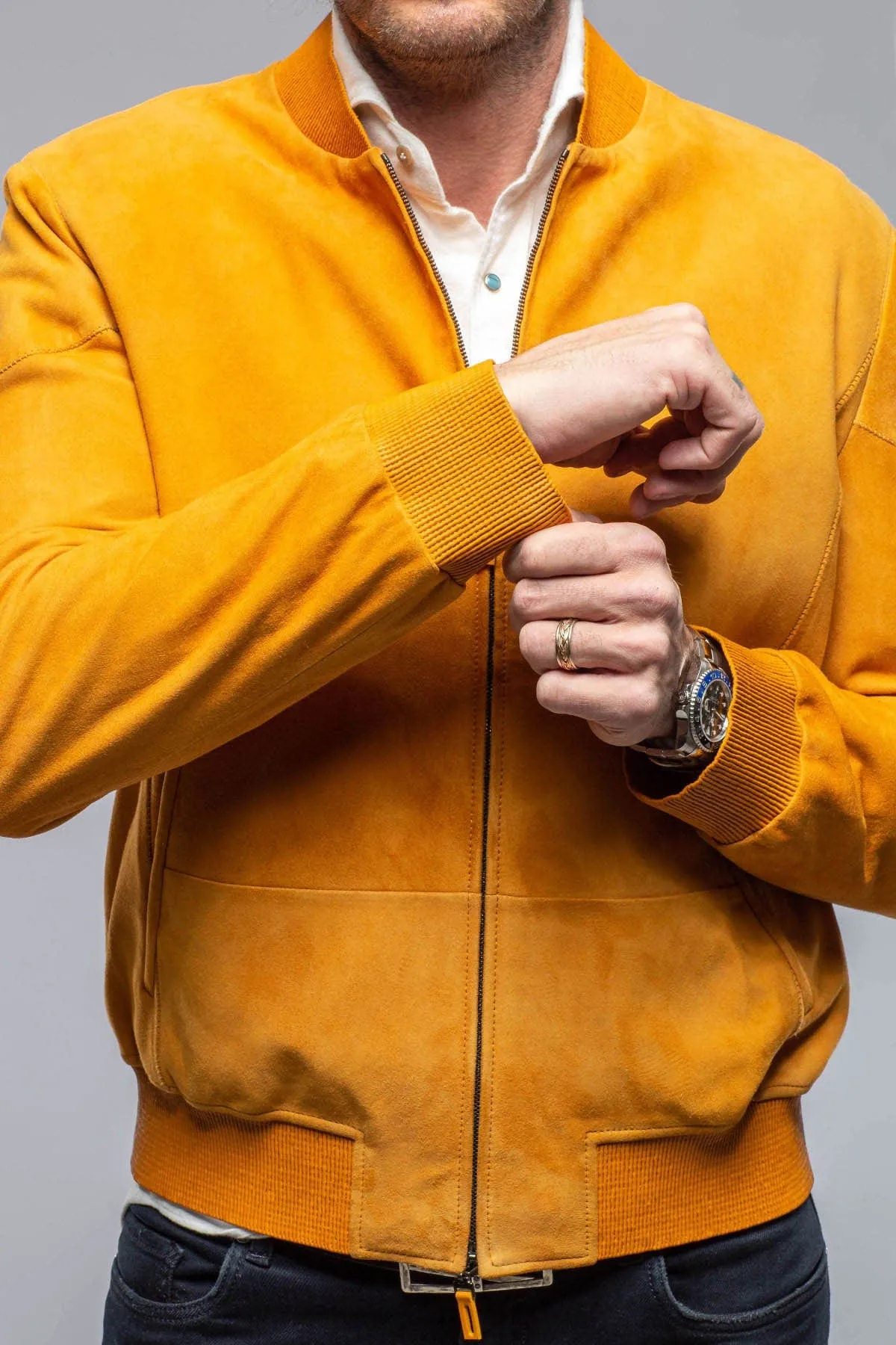 Kalahari Superlight Jacket In Gold