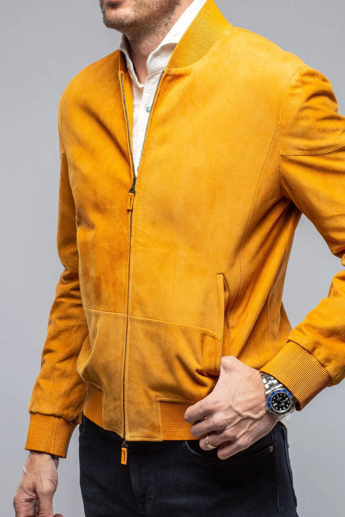 Kalahari Superlight Jacket In Gold