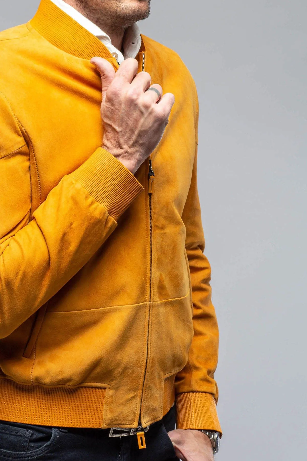 Kalahari Superlight Jacket In Gold