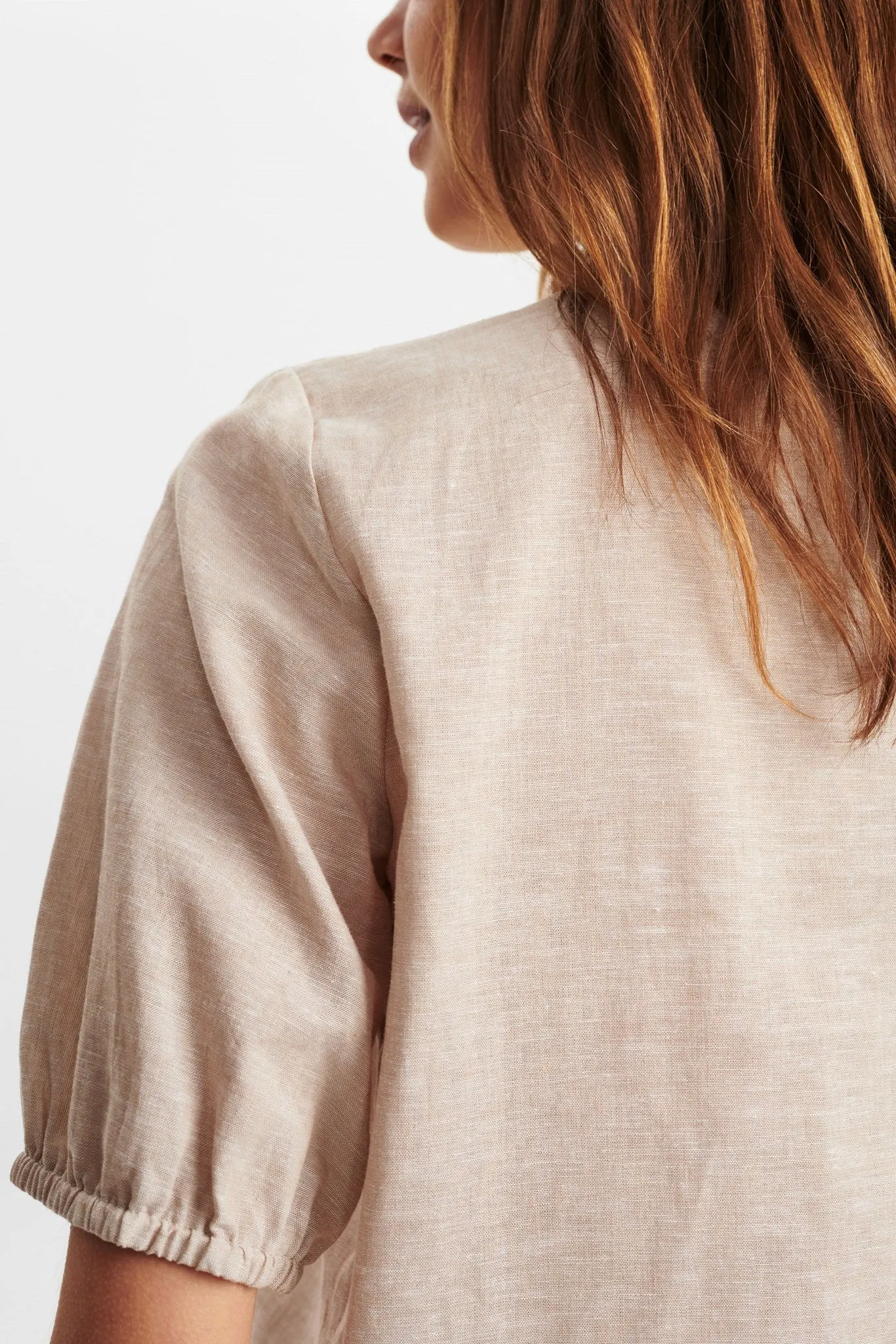 NUHANNAH SS SHIRT - Warm Sand
