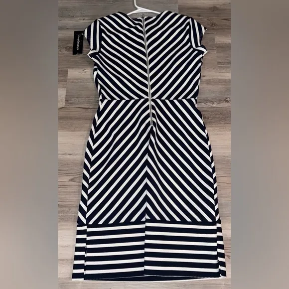 NWT Sharagano Size 4 Navy and White Striped Dress
