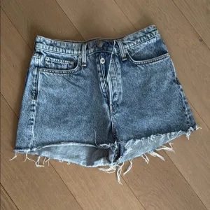 Rag &amp; bone Women's cut off Jean Shorts