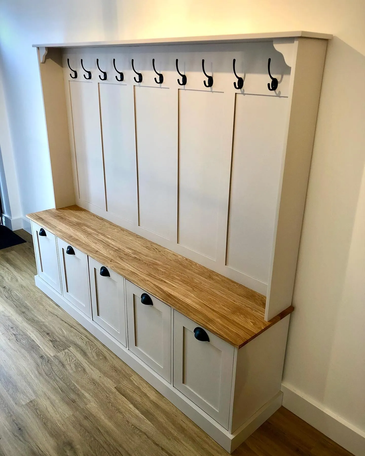 Shaker Boot Room Storage Bench with Drawers