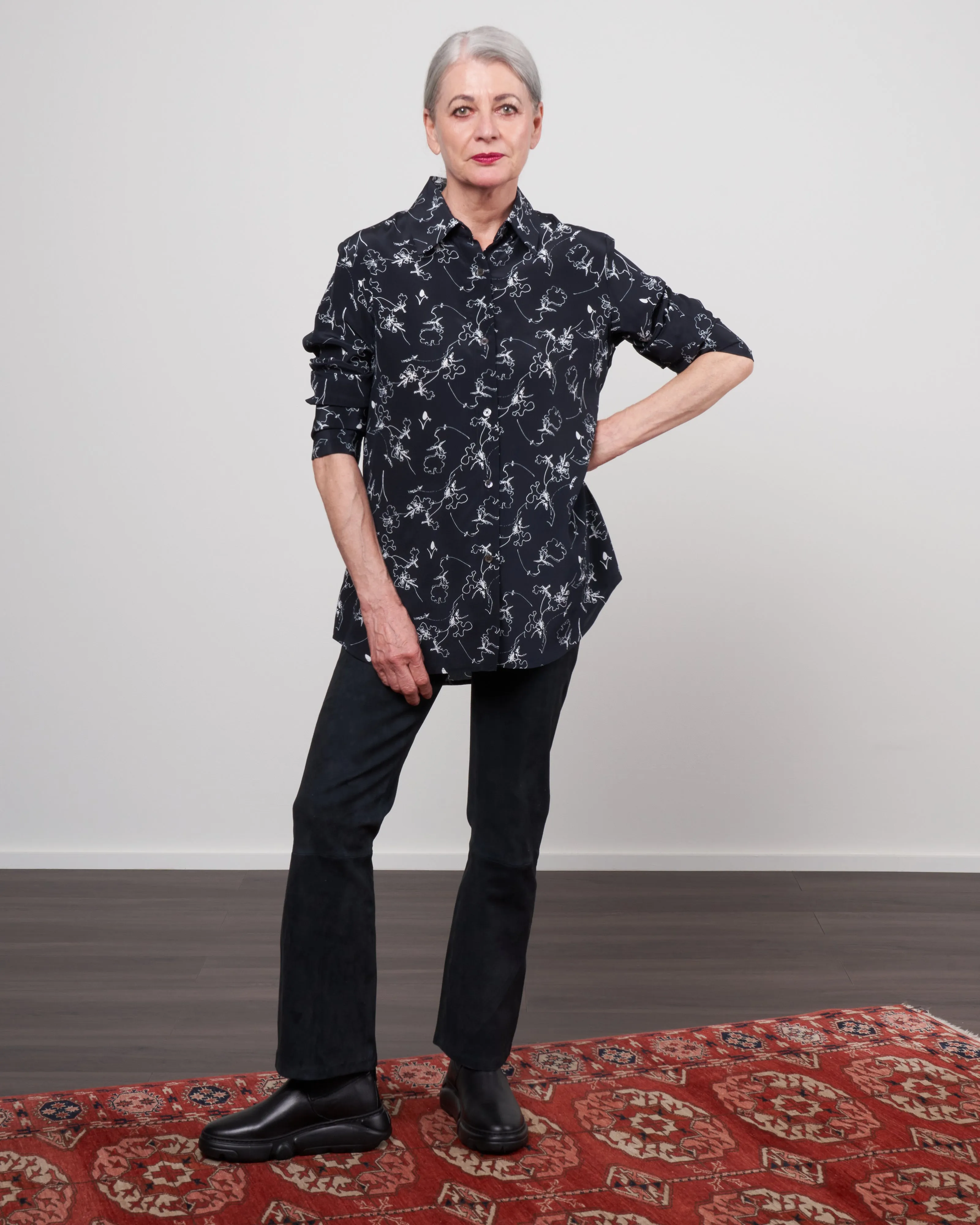 tailored blouse - navy floral