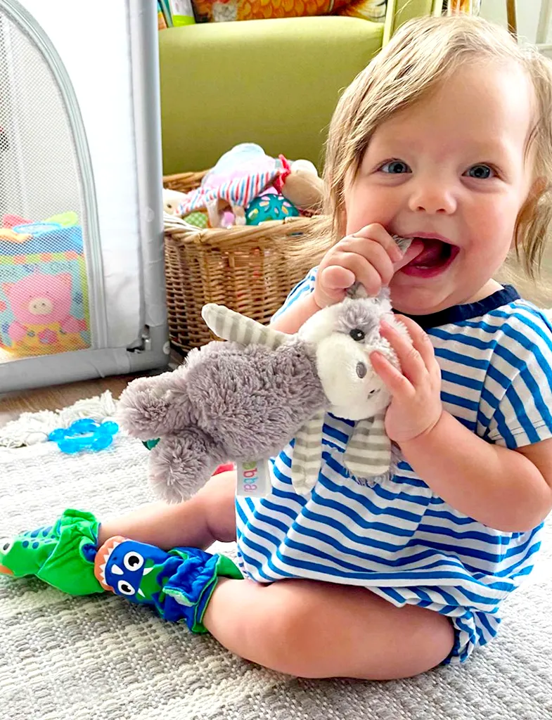 WELCOME TINY HUMAN! NEW PARENTS   BABY DINOSAUR GIFT BUNDLE