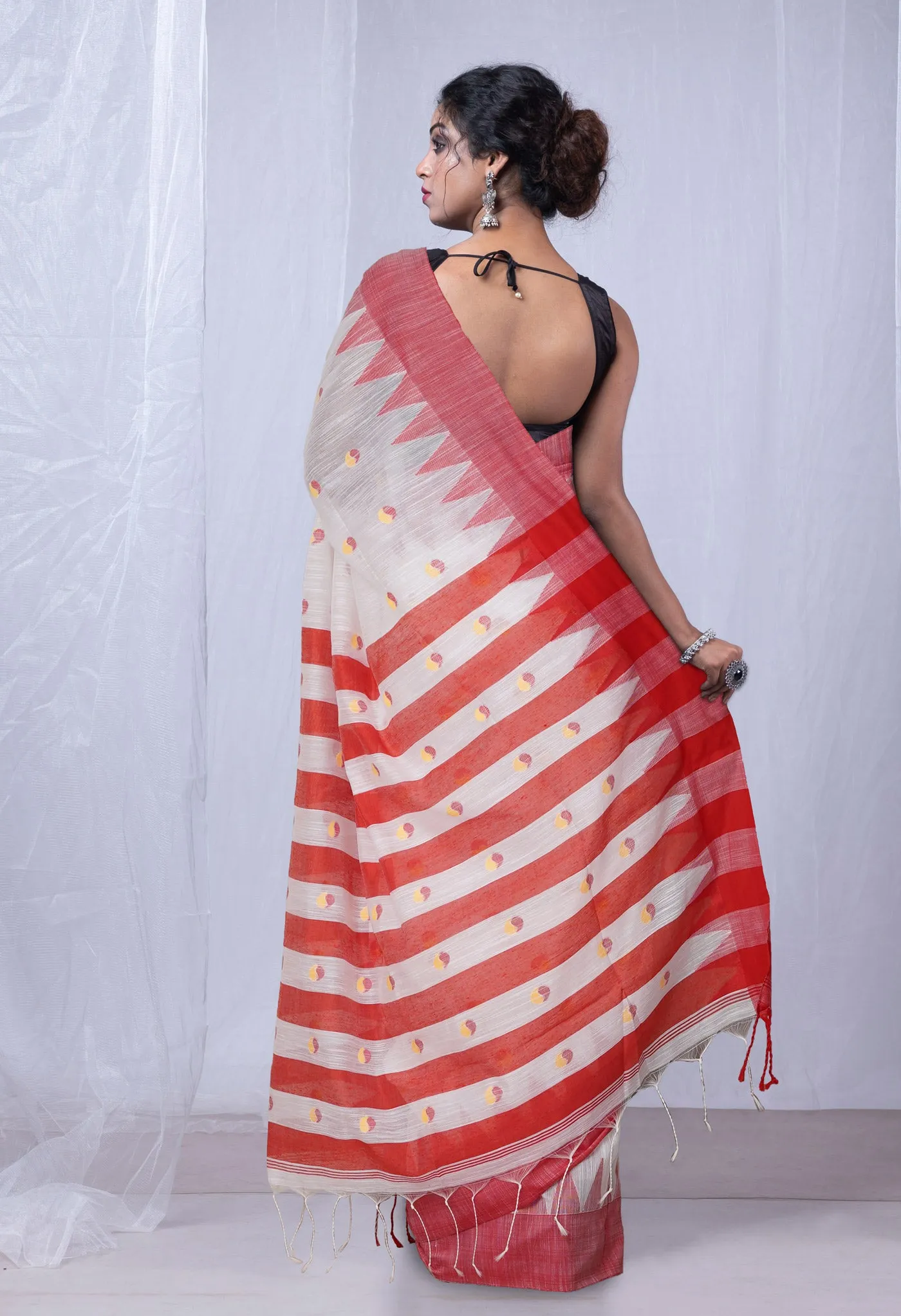 White Pure Handloom Bengal Cotton Linen Saree-UNM81588